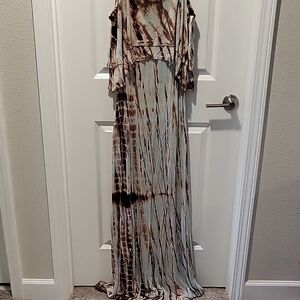 Romeo & Juliet Couture Brown and Cream Maxi Dress
